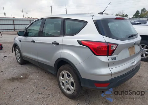 2019 Ford Escape S z USA, uszkodzony, nr VIN 1FMCU0F76KUA18242